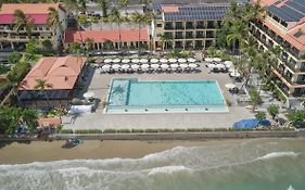 Hon Rom Central Beach Resort